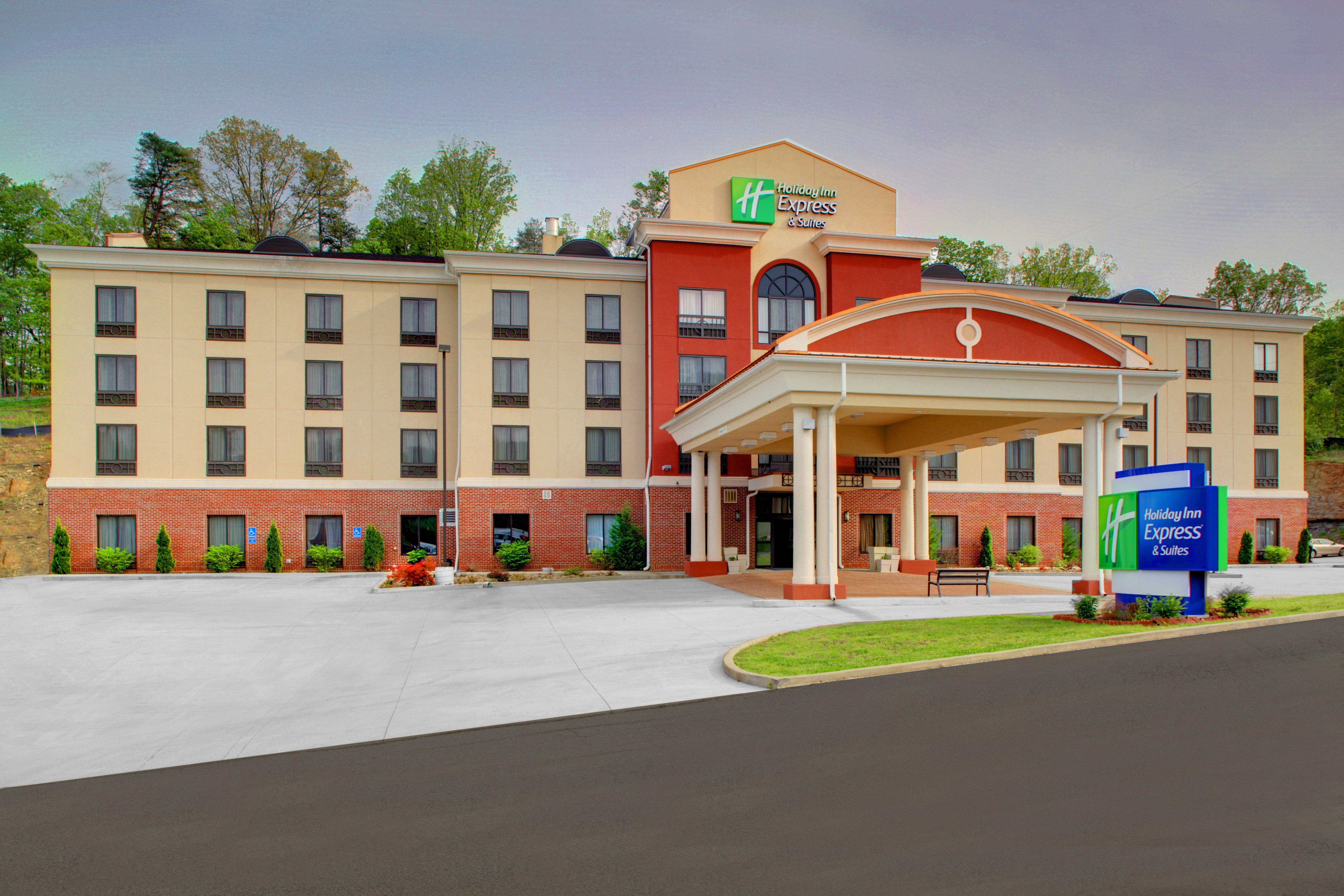 Holiday Inn Express & Suites Cross Lanes, An Ihg Hotel Exterior photo